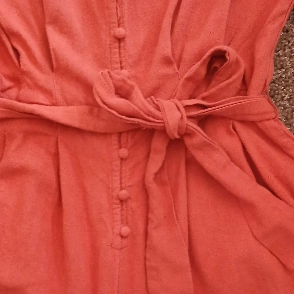 Lush coral solid tie waist Romper size Small - Picture 4 of 15